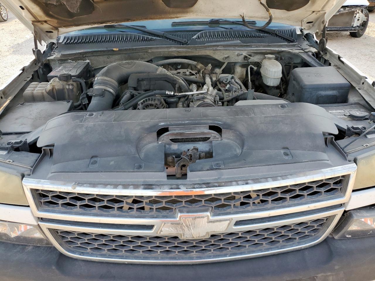 2005 Chevrolet Silverado K2500 Heavy Duty VIN: 1GCHK23275F936725 Lot: 80801935