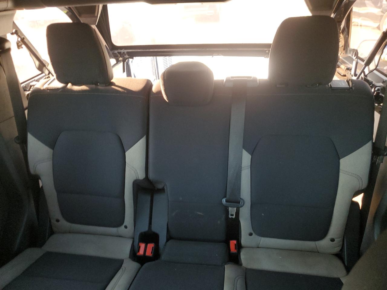 2021 Ford Bronco Base VIN: 1FMDE5BH7MLA83364 Lot: 81197375