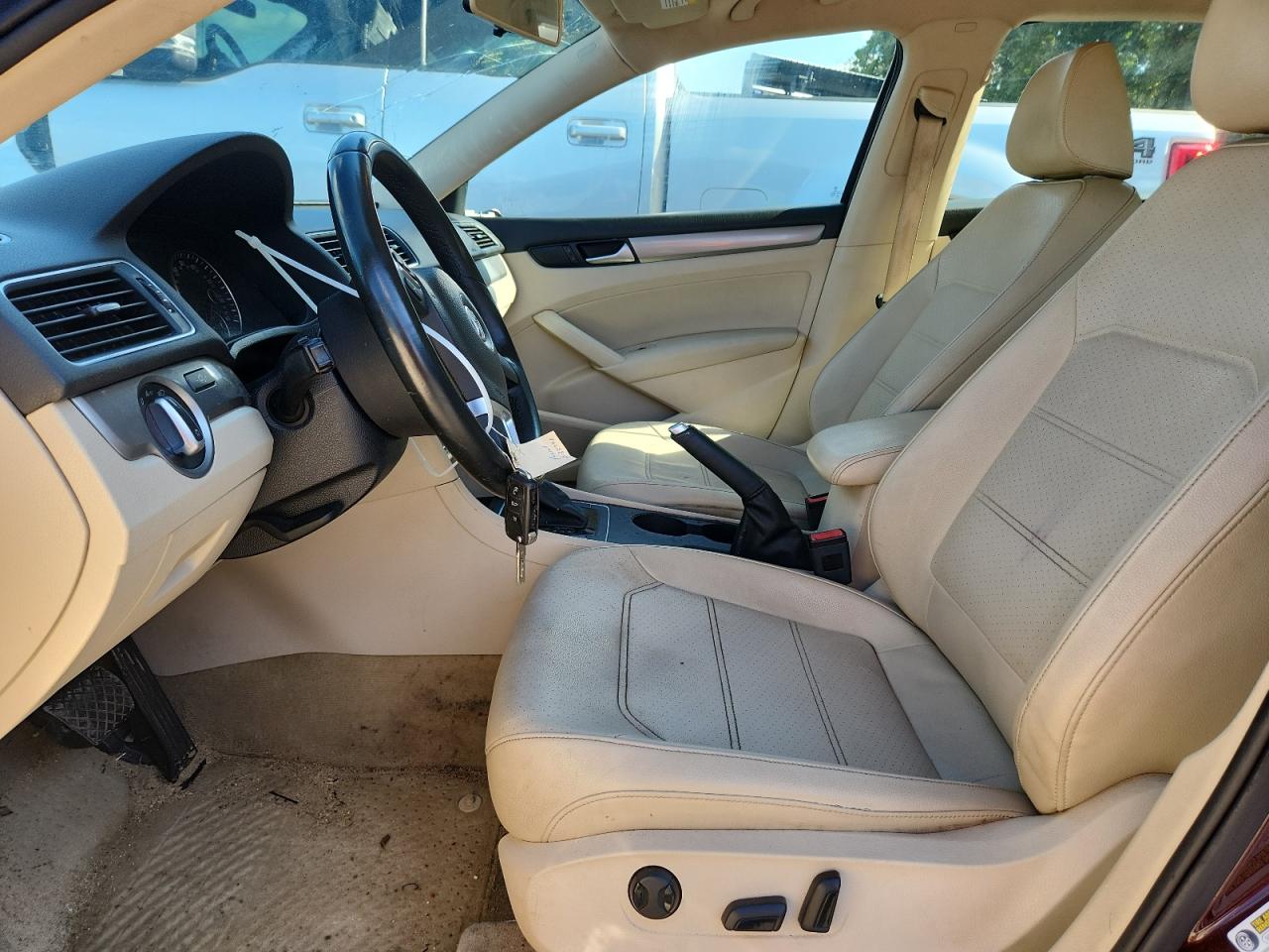 2014 Volkswagen Passat S VIN: 1VWAT7A36EC099245 Lot: 81452415