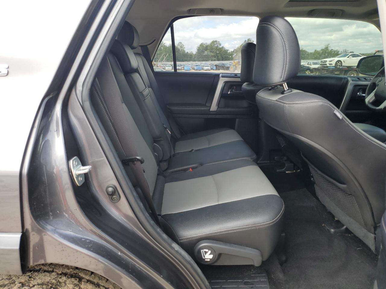 2018 Toyota 4Runner Sr5 VIN: JTEZU5JRXJ5165351 Lot: 81635845