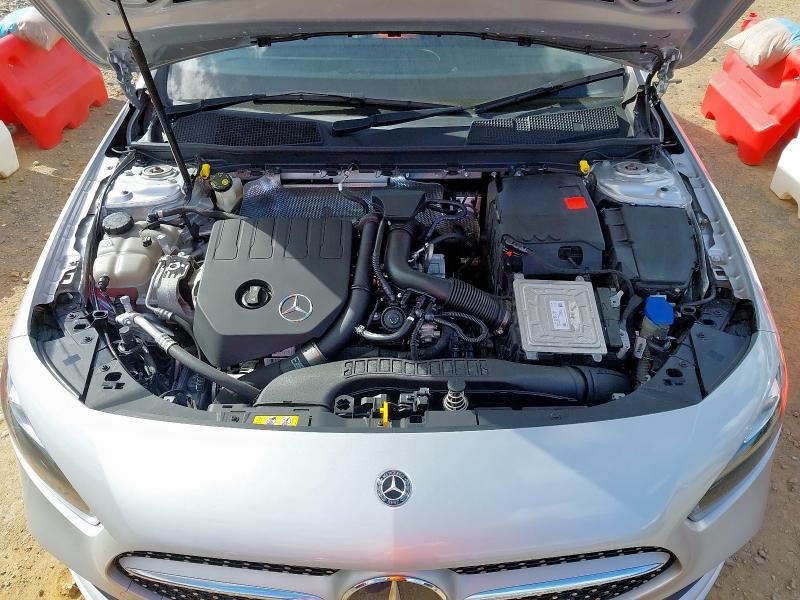 2021 MERCEDES-BENZ A 200 AMG LINE AUTO 