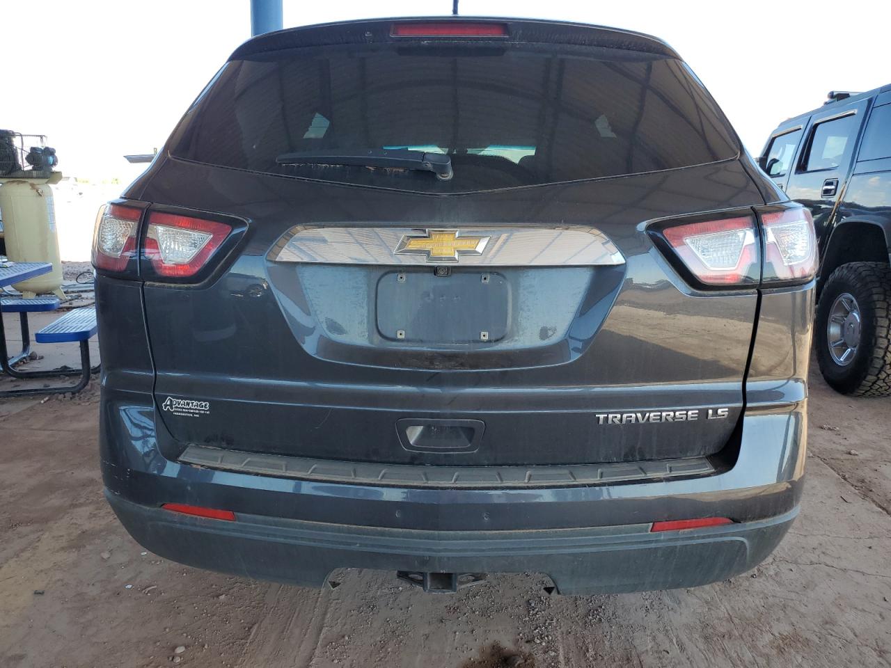 2016 Chevrolet Traverse Ls VIN: 1GNKRFED3GJ236070 Lot: 70949835