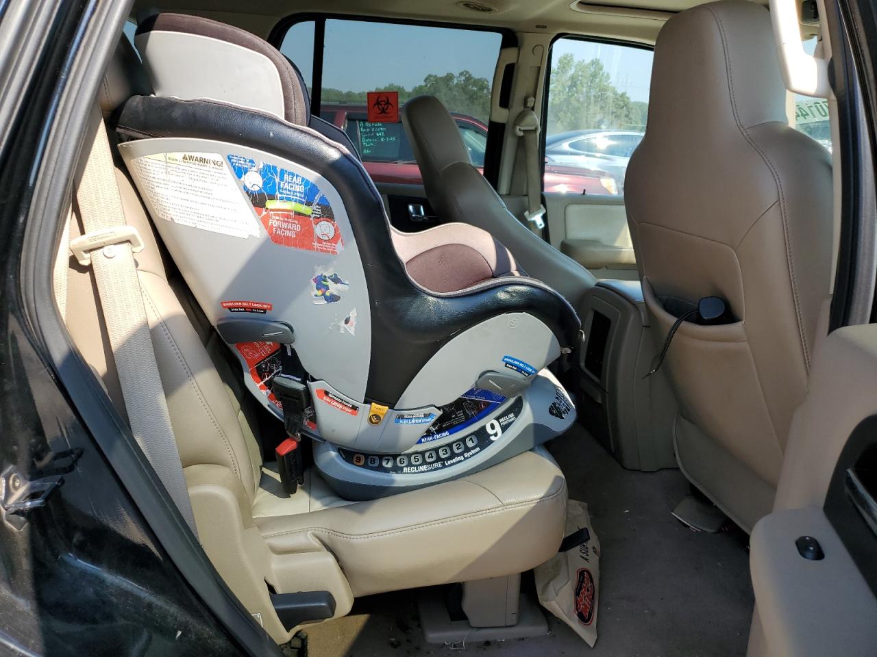 2005 Ford Expedition Eddie Bauer VIN: 1FMFU17565LB09795 Lot: 67014455