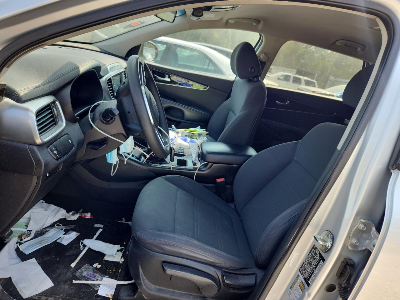 2020 Kia Sorento L VIN: 5XYPG4A38LG646525 Lot: 80779265