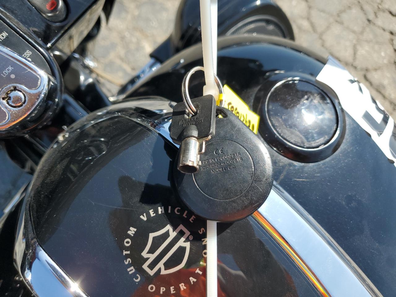 2011 Harley-Davidson Flhxse2 VIN: 1HD1PZ815BB952256 Lot: 84210505