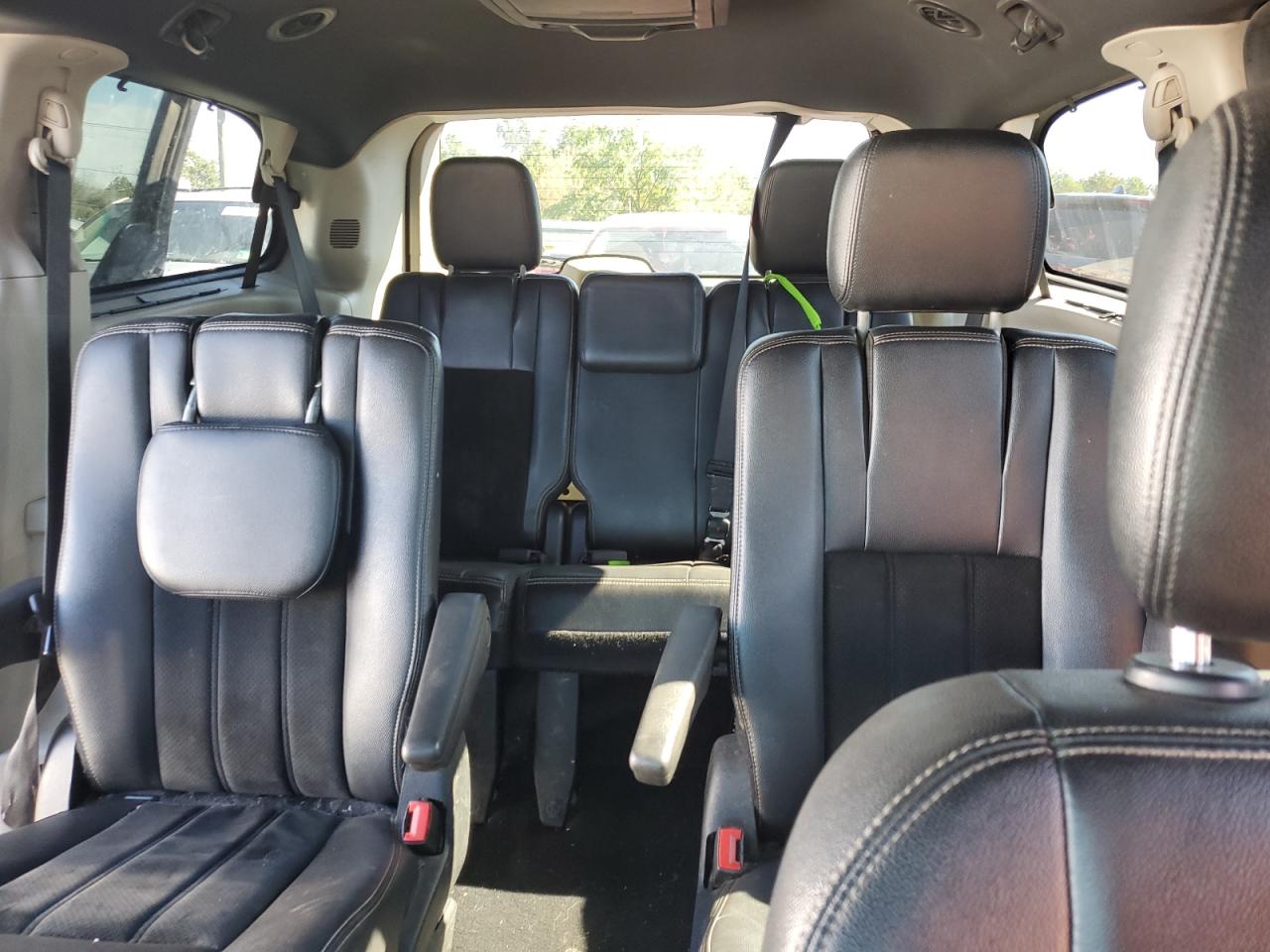 2017 Dodge Grand Caravan Sxt VIN: 2C4RDGCG1HR548880 Lot: 71483975