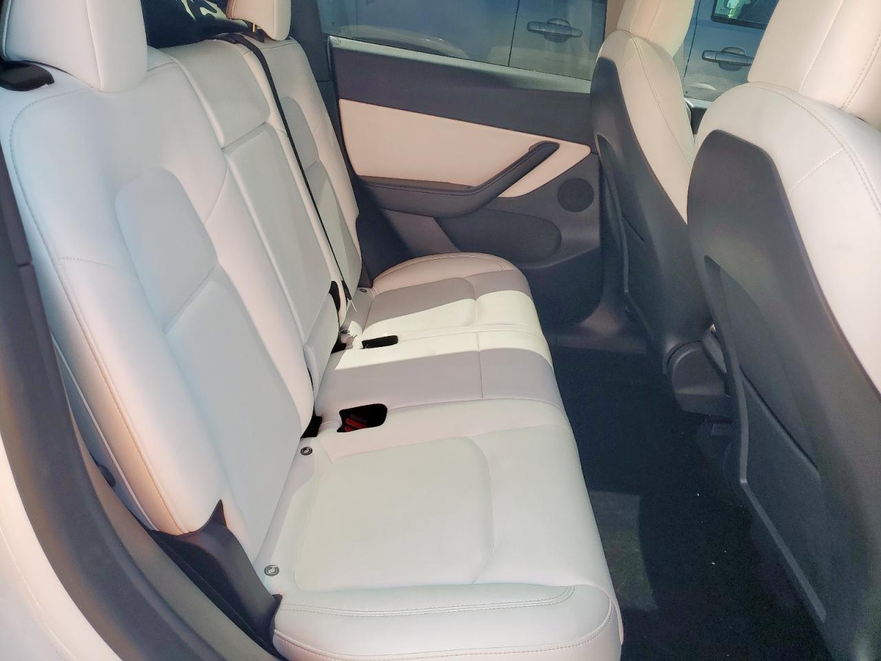 2021 Tesla Model Y VIN: 5YJYGDEEXMF228606 Lot: 81235905