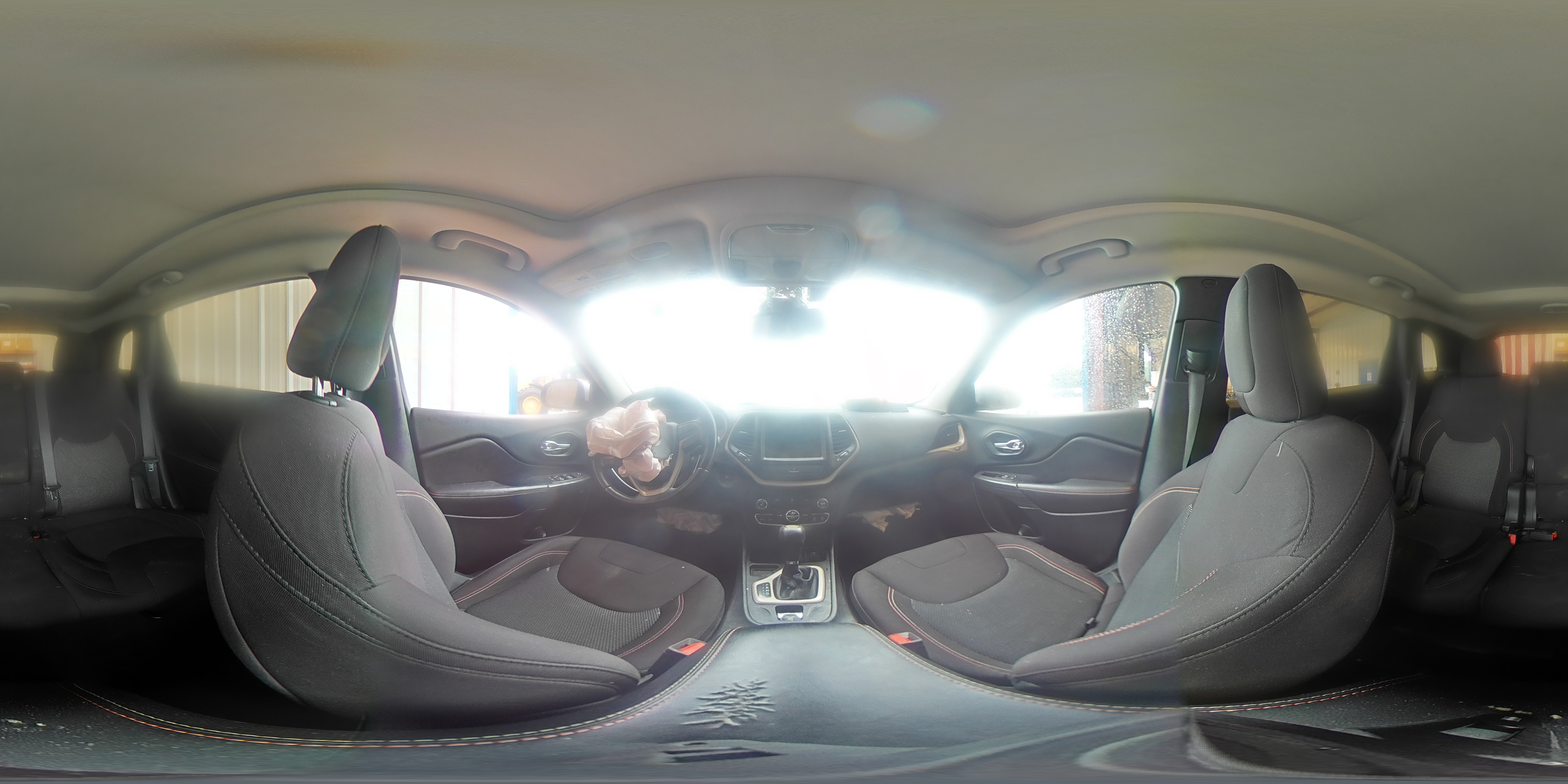 2016 Jeep Cherokee Latitude VIN: 1C4PJLCB6GW369088 Lot: 81874405