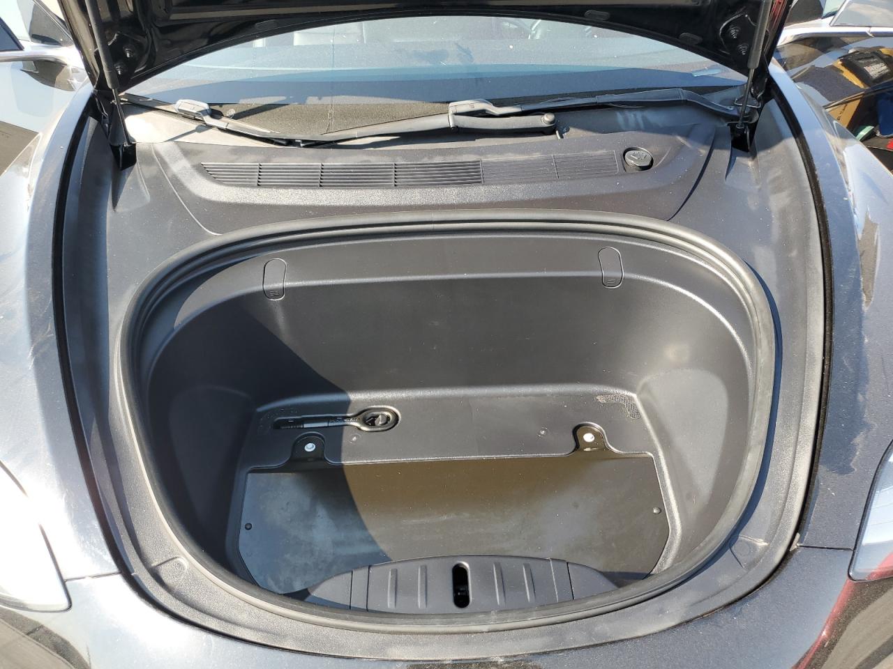 2018 Tesla Model 3 VIN: 5YJ3E1EA2JF152080 Lot: 71893925