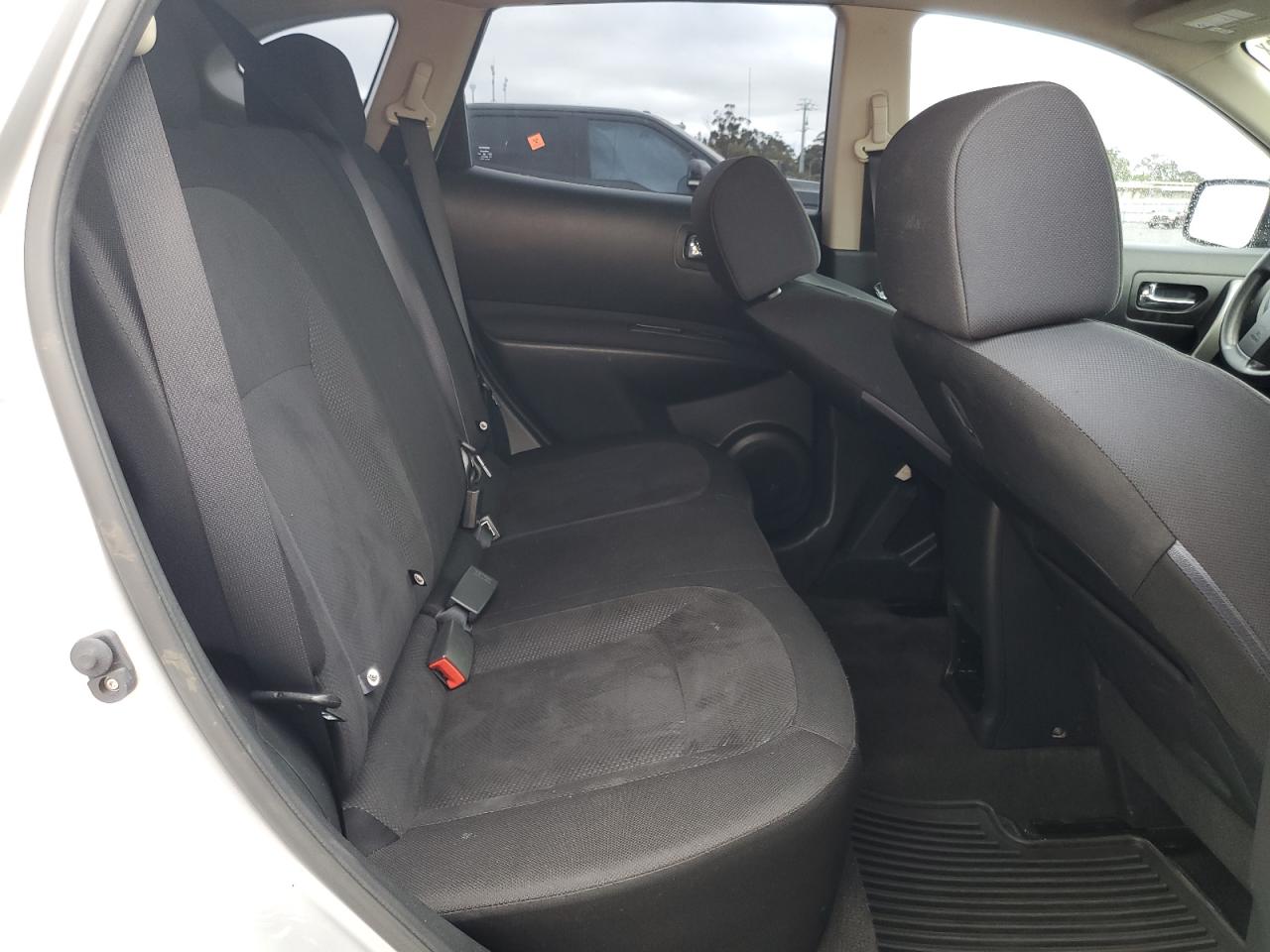 2015 Nissan Rogue Select S VIN: JN8AS5MT5FW162751 Lot: 71240115