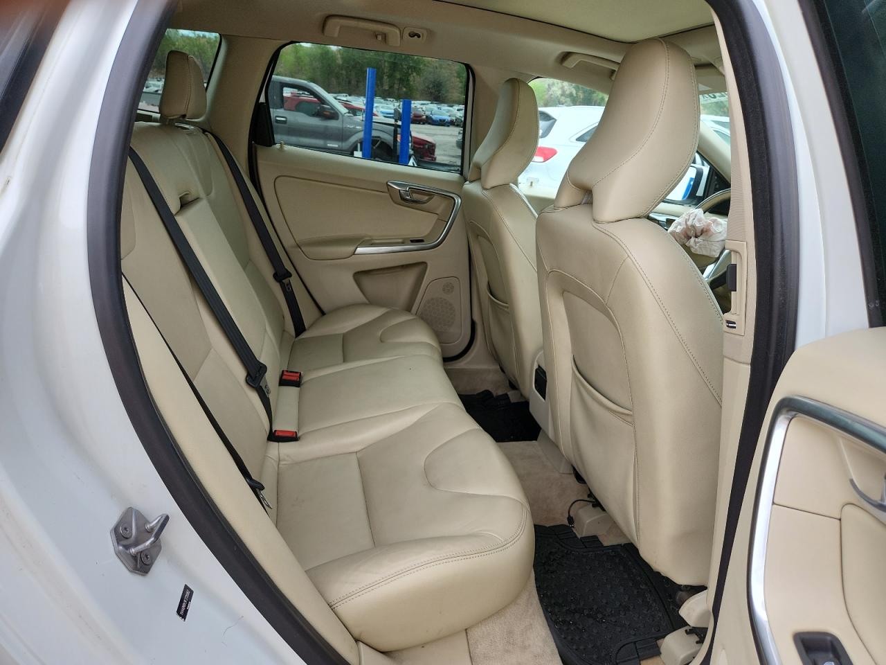 2015 Volvo Xc60 T5 Premier VIN: YV440MDK9F2720962 Lot: 80656525