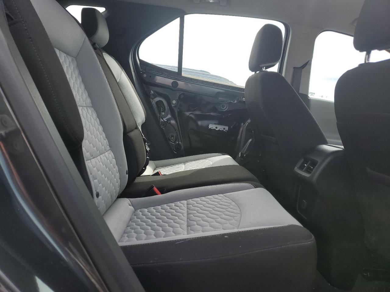 2018 Chevrolet Equinox Ls VIN: 3GNAXREV1JS588873 Lot: 71904665