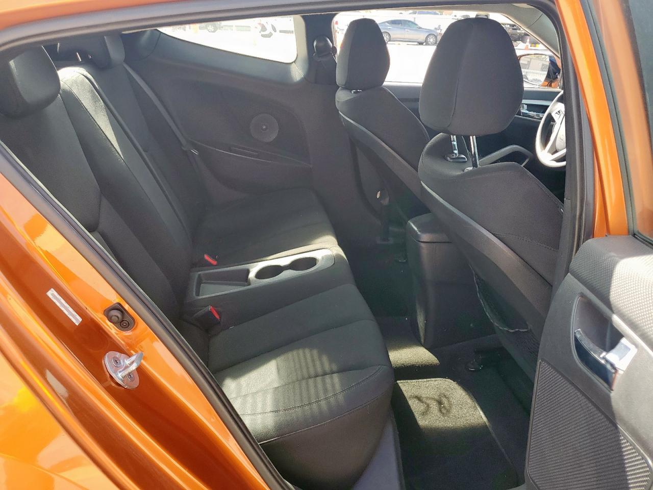 2013 Hyundai Veloster VIN: KMHTC6AD8DU118235 Lot: 81145875