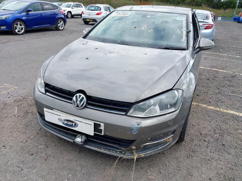 2013 VOLKSWAGEN GOLF SE BLUEMOTION TECH T 