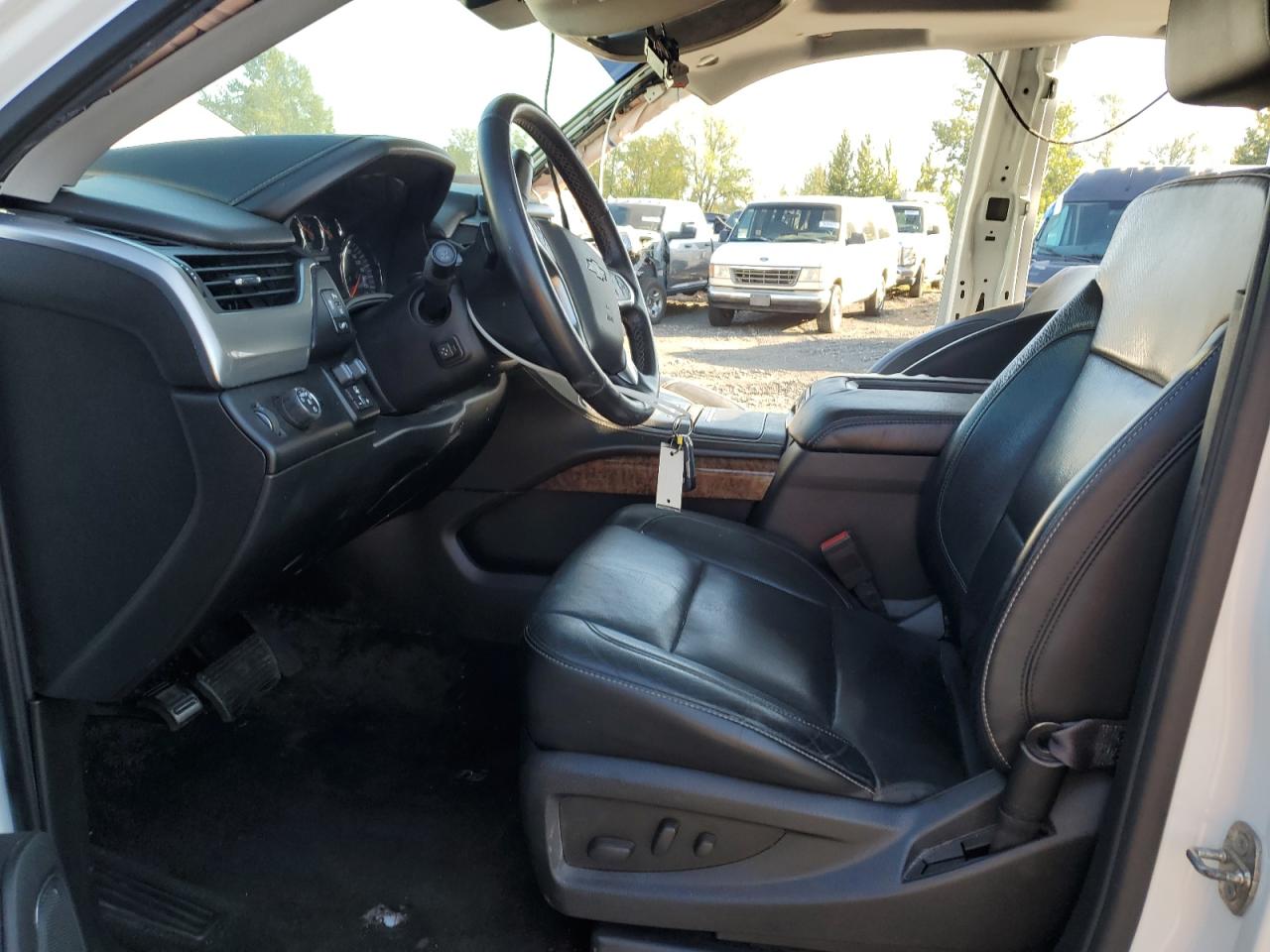 2015 Chevrolet Tahoe C1500 Ltz VIN: 1GNSCCKC0FR619587 Lot: 81609205