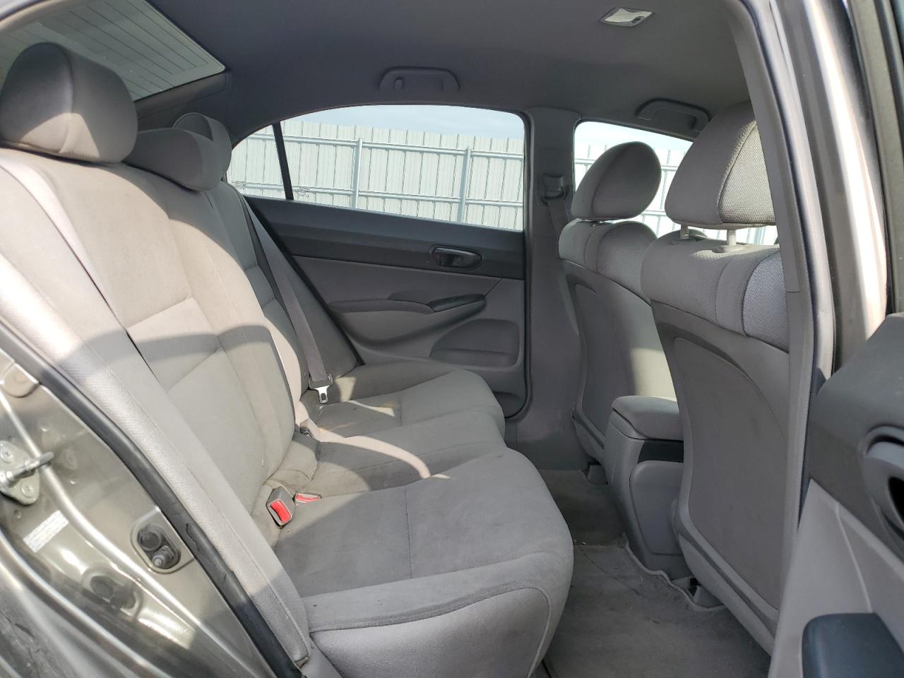 2007 Honda Civic Dx VIN: 2HGFA15357H013981 Lot: 72002555