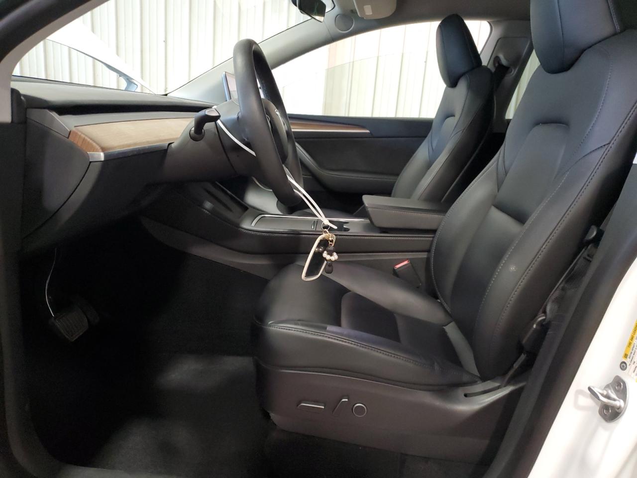 2023 Tesla Model Y VIN: 7SAYGDEE9PF685690 Lot: 71838335