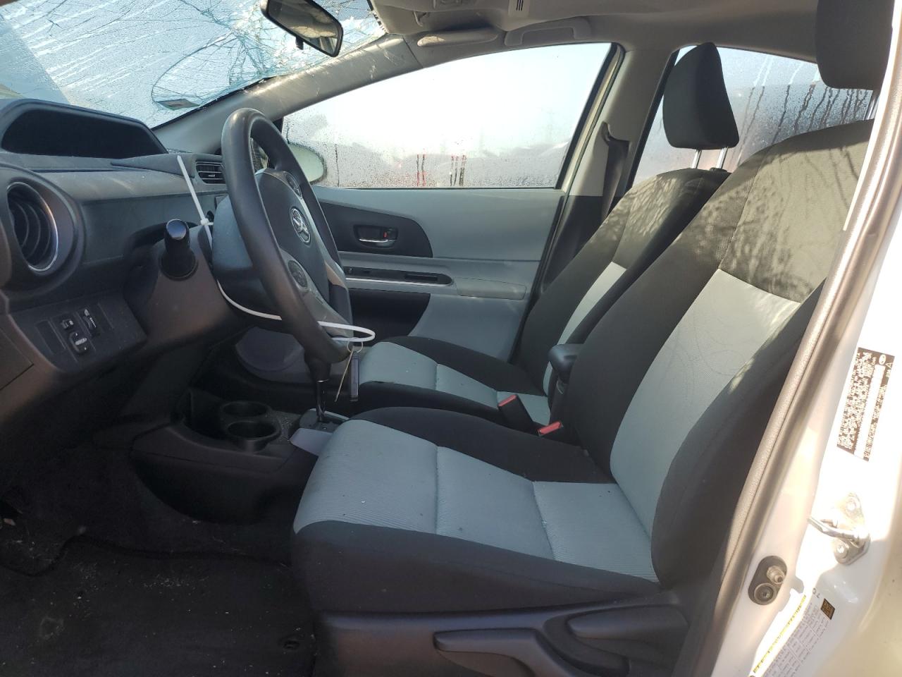 2014 Toyota Prius C VIN: JTDKDTB38E1566074 Lot: 67011075