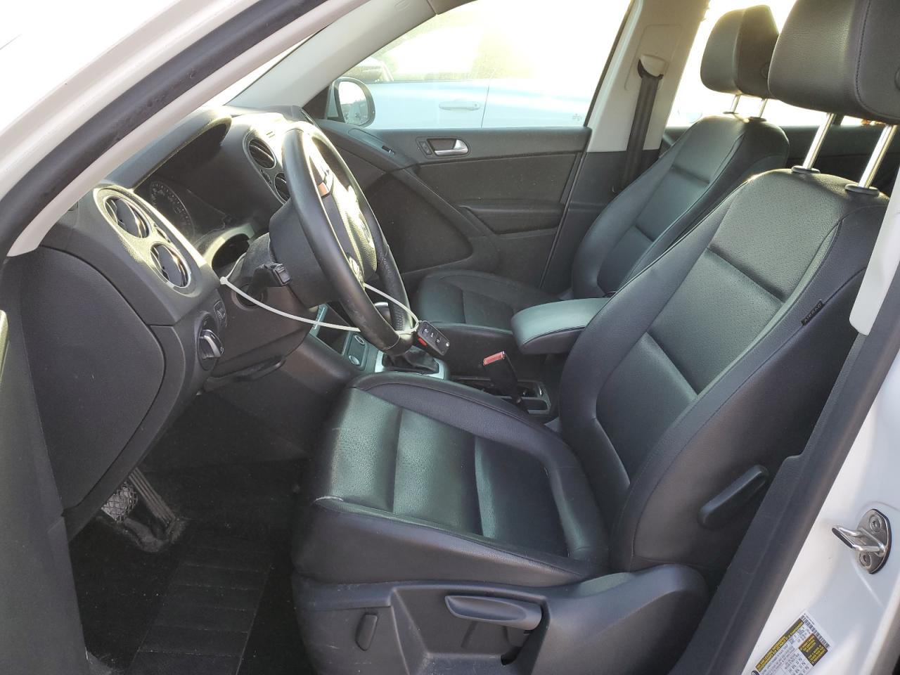 2014 Volkswagen Tiguan S VIN: WVGAV3AX4EW593168 Lot: 84454515