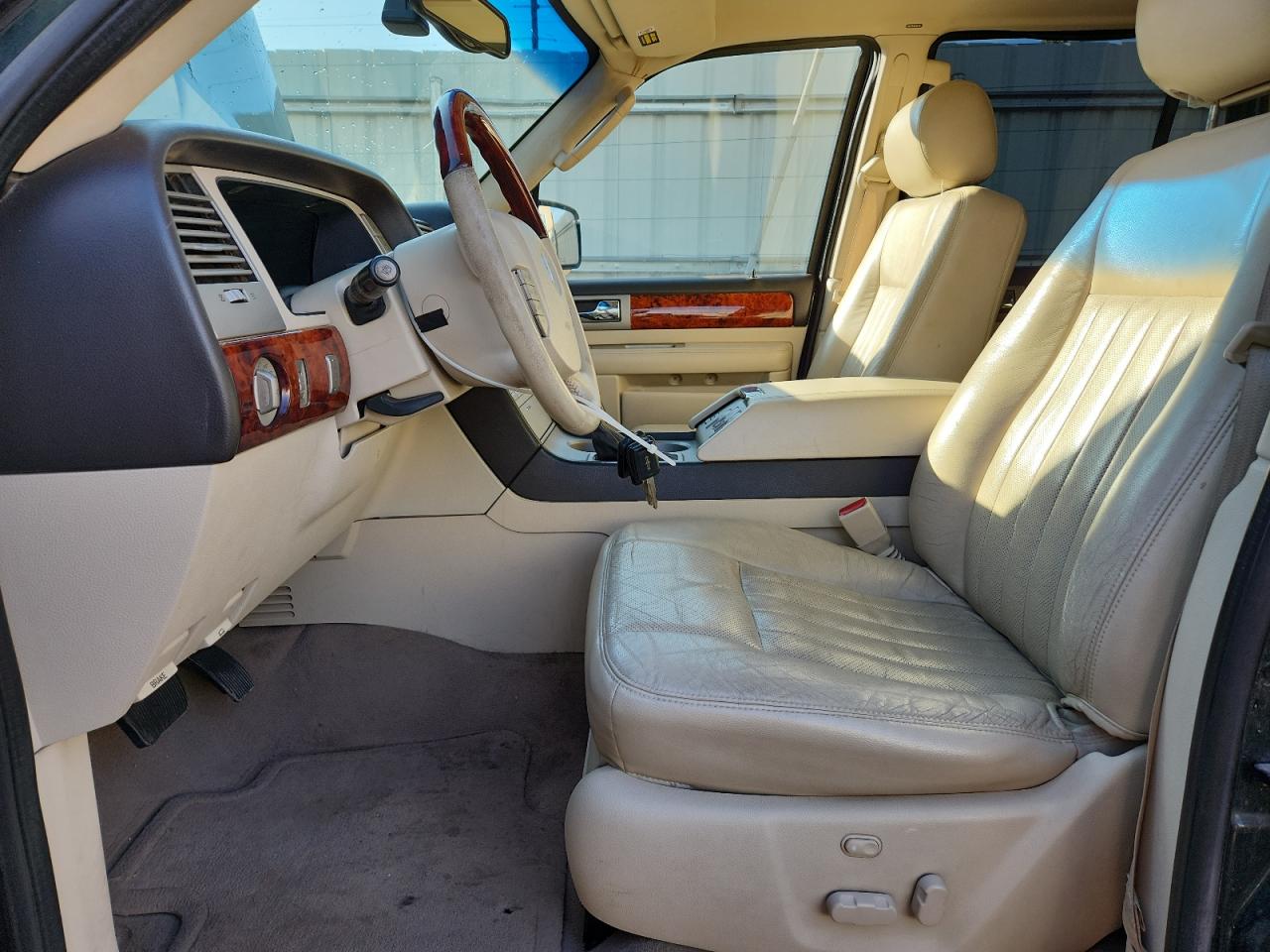 2003 Lincoln Navigator VIN: 5LMFU28RX3LJ08909 Lot: 80653435