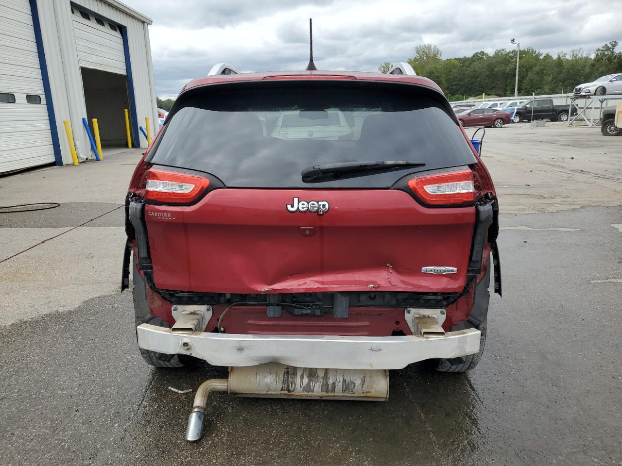 2017 Jeep Cherokee Latitude VIN: 1C4PJLCB1HD231584 Lot: 83973105
