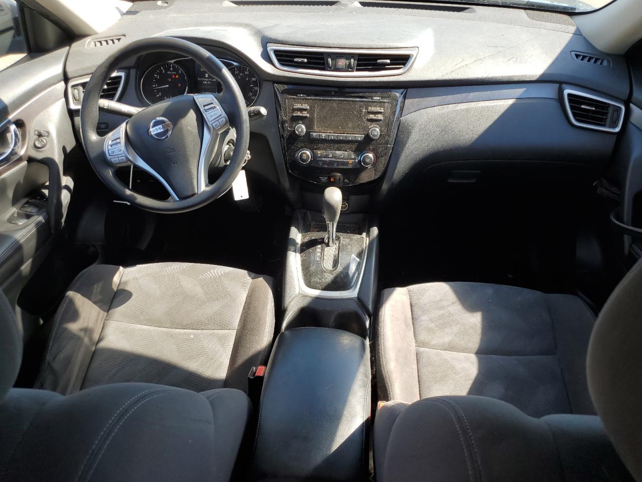 2015 Nissan Rogue S VIN: KNMAT2MV8FP577047 Lot: 84371565