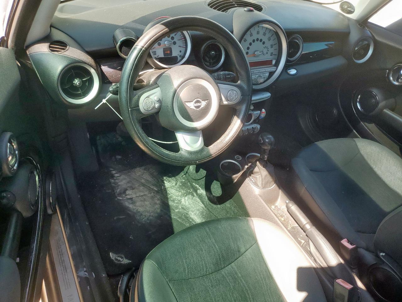 2010 Mini Cooper VIN: WMWMF3C53ATZ22963 Lot: 84056975