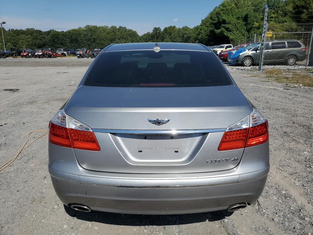 2011 Hyundai Genesis 4.6L VIN: KMHGC4DF4BU120385 Lot: 71610195