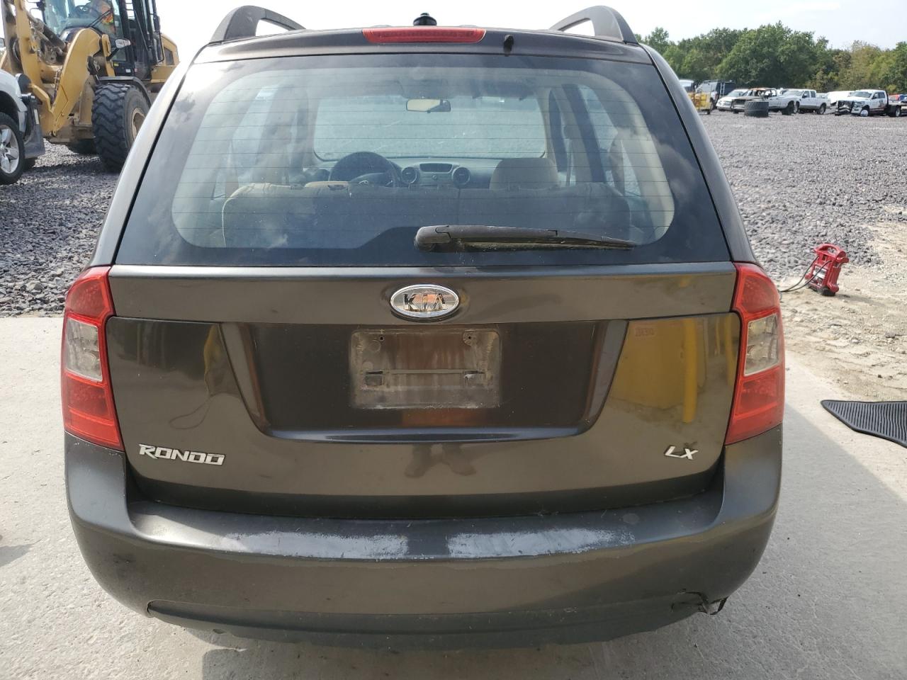 2009 Kia Rondo Base VIN: KNAFG528597261275 Lot: 80764265