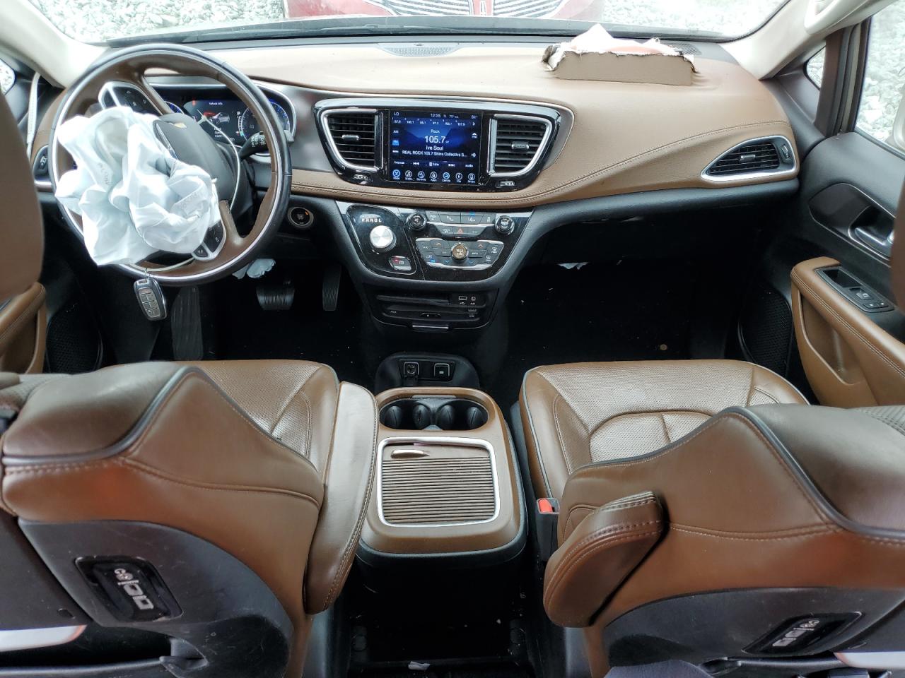 2017 Chrysler Pacifica Limited VIN: 2C4RC1GG0HR656000 Lot: 81302505