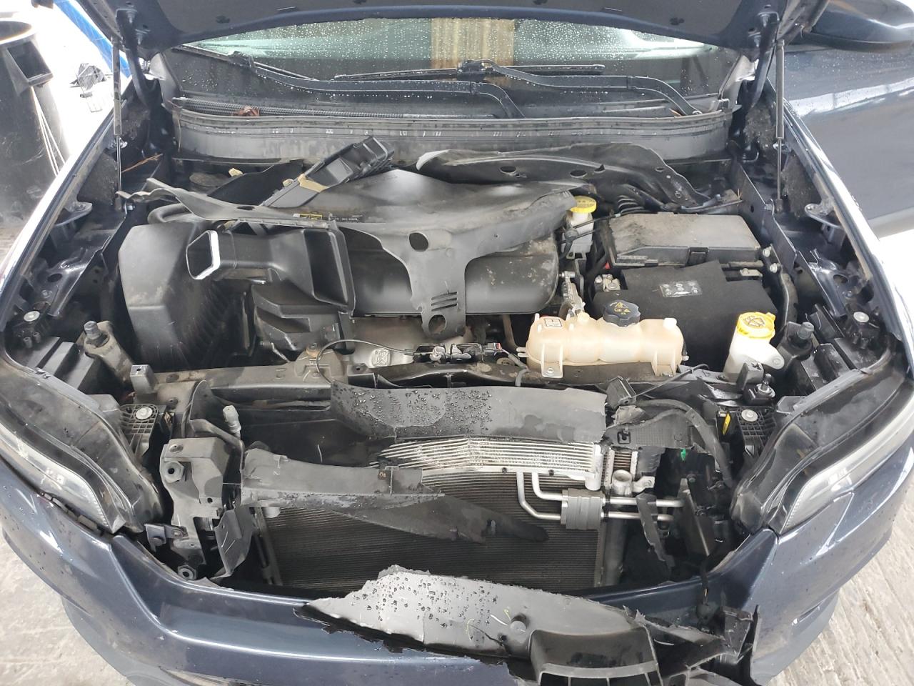 2020 Jeep Cherokee Latitude VIN: 1C4PJLCB4LD571594 Lot: 81722375