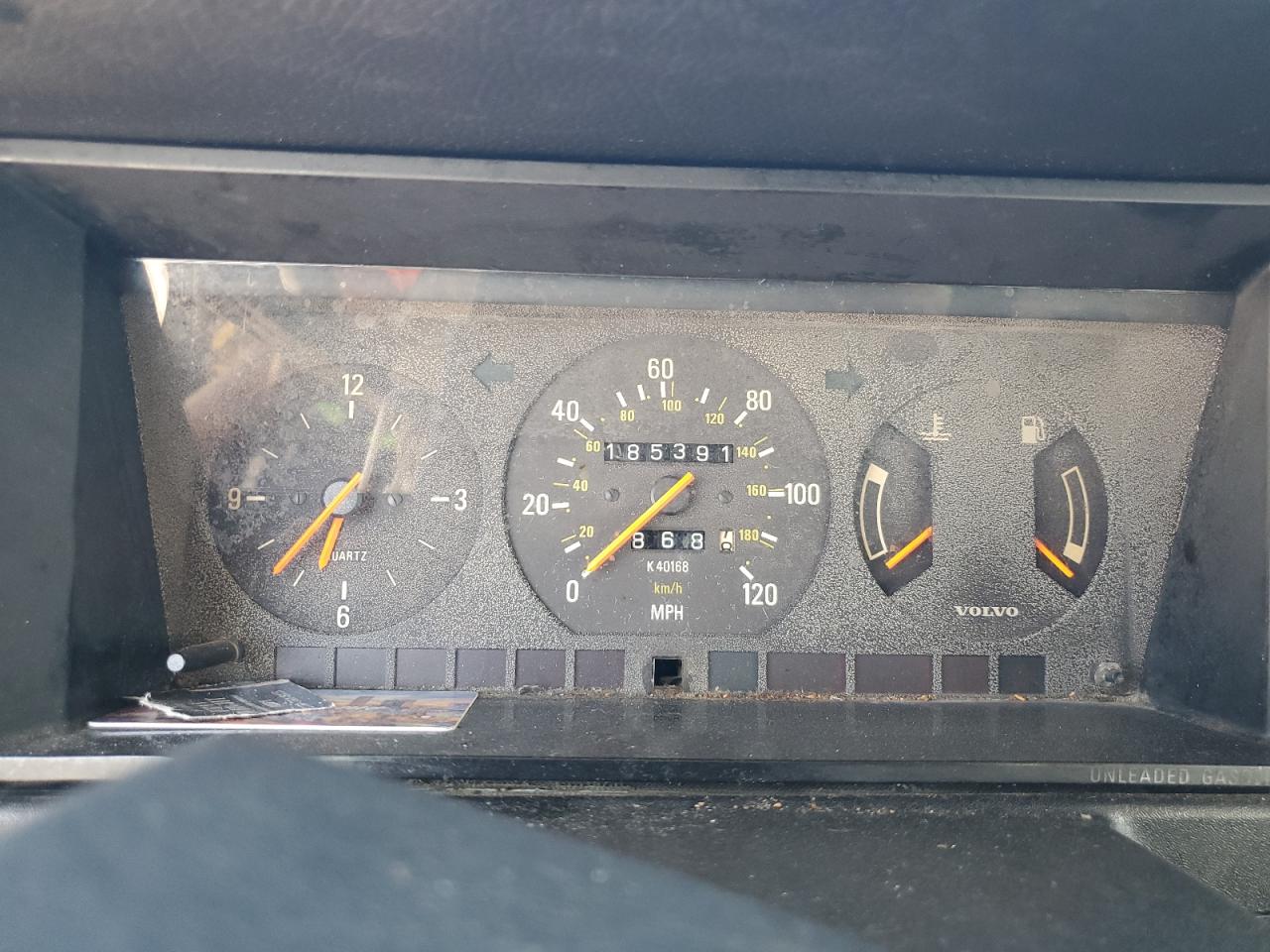 1993 Volvo 240 VIN: YV1AW8801P1947696 Lot: 71273865