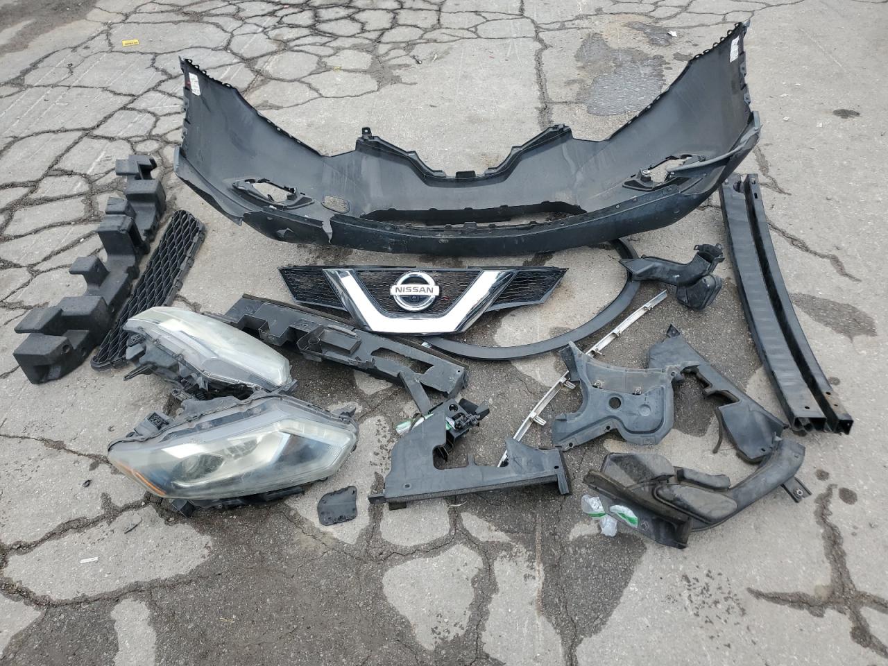 2015 Nissan Rogue S VIN: 5N1AT2MV2FC902116 Lot: 83989665