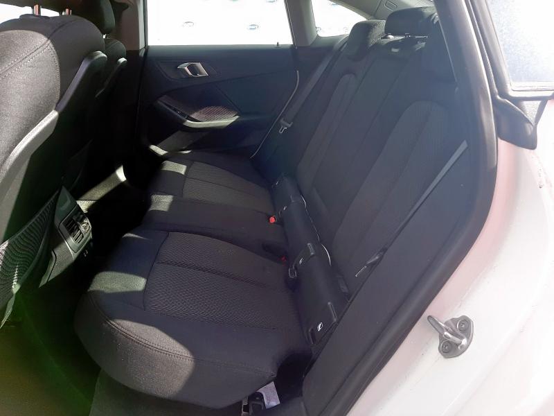 2000 BMW 218I