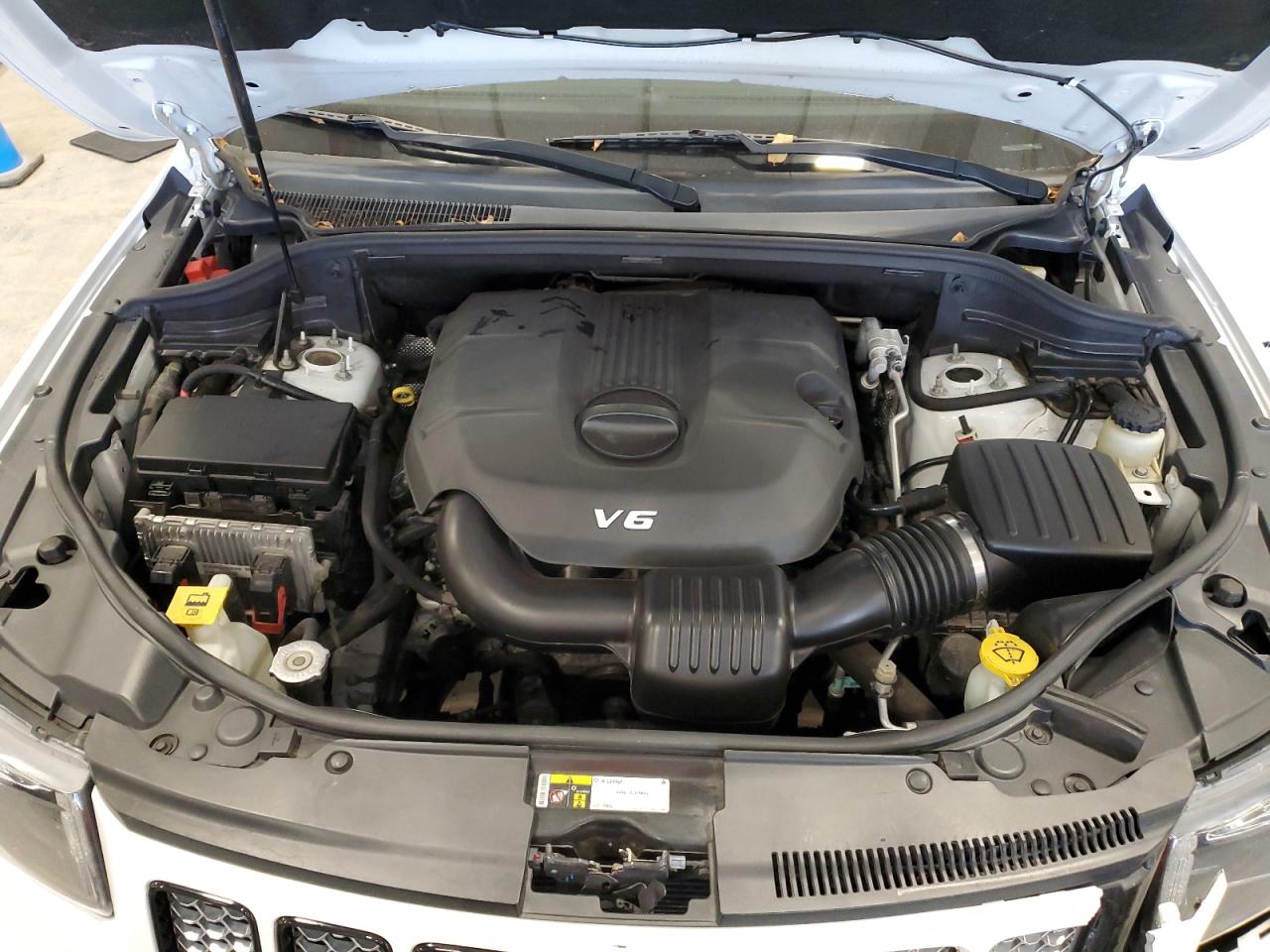 2015 Jeep Grand Cherokee Laredo VIN: 1C4RJEAG9FC749447 Lot: 84371725