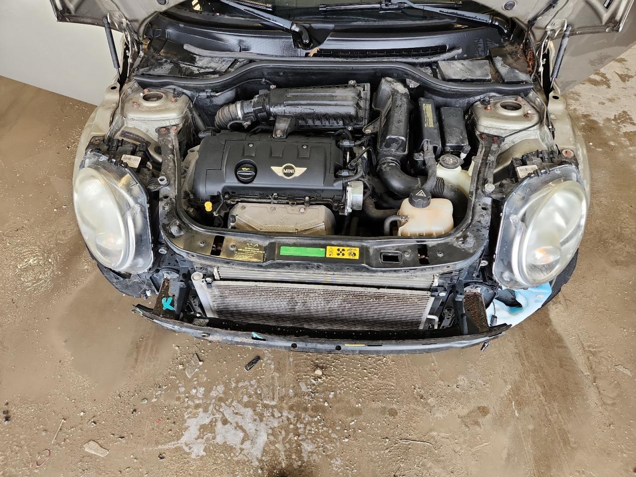 2010 Mini Cooper Clubman VIN: WMWML3C57ATX51143 Lot: 81598285