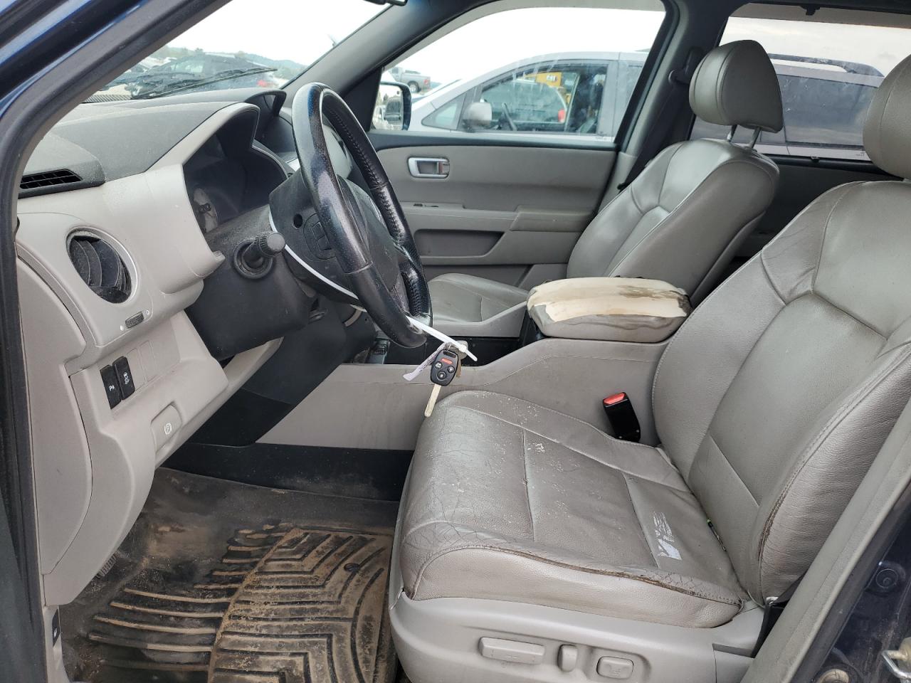 2012 Honda Pilot Touring VIN: 5FNYF4H9XCB011203 Lot: 81515595