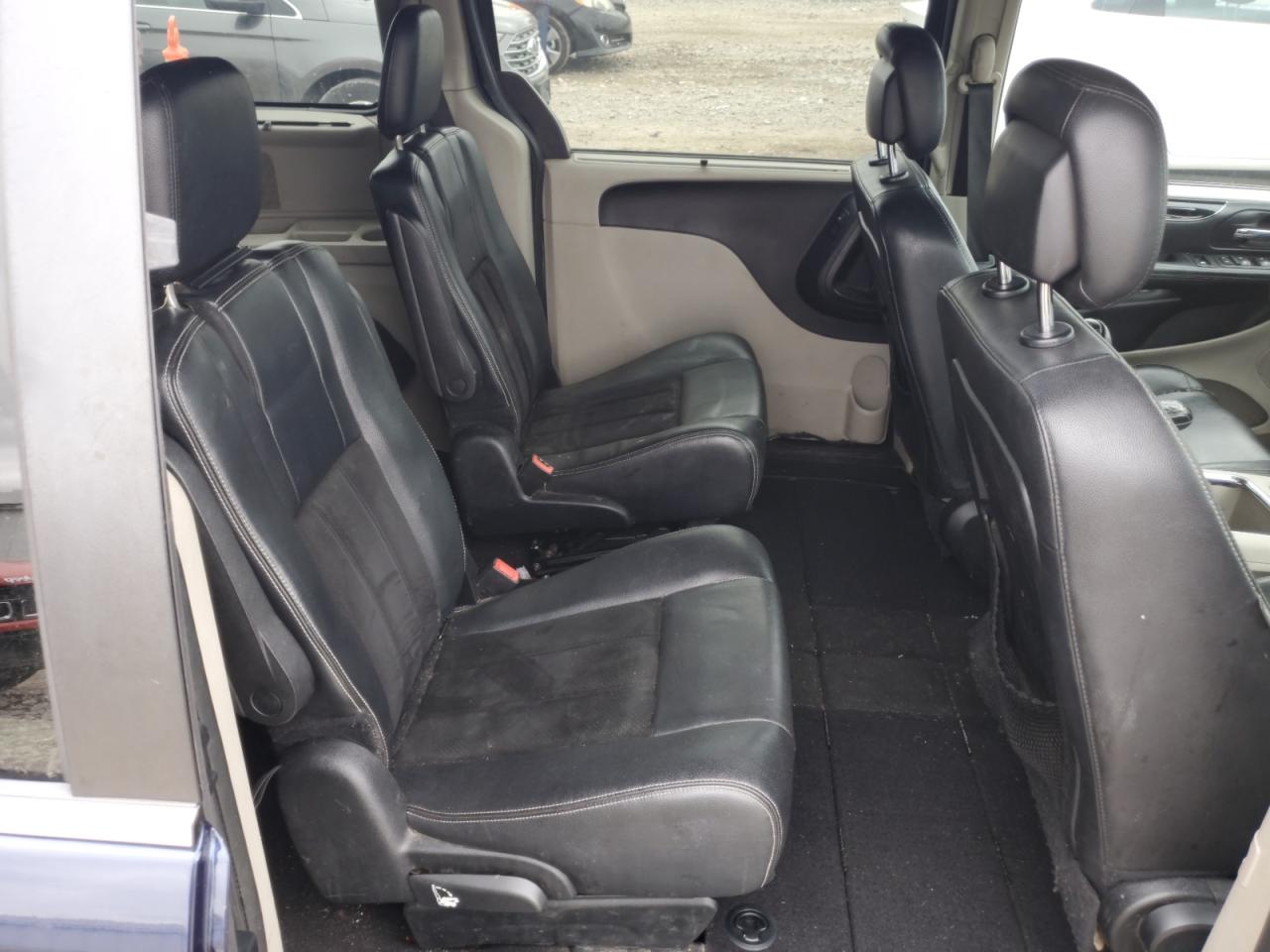 2017 Dodge Grand Caravan Sxt VIN: 2C4RDGCG3HR662265 Lot: 84013235