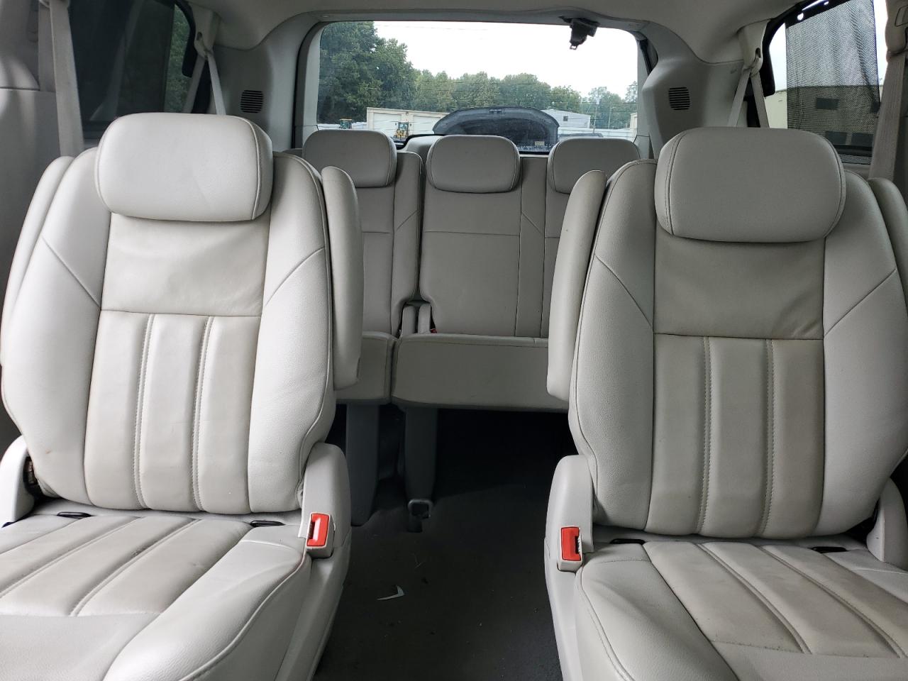 2008 Chrysler Town & Country Touring VIN: 2A8HR54P48R632216 Lot: 81798255