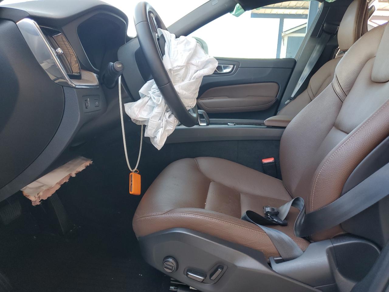 2022 Volvo Xc60 B5 Momentum VIN: YV4L12RK1N1051726 Lot: 80676875