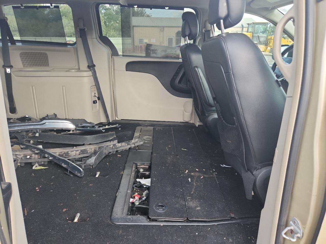 2012 Chrysler Town & Country Touring L VIN: 2C4RC1CG2CR116842 Lot: 72039965