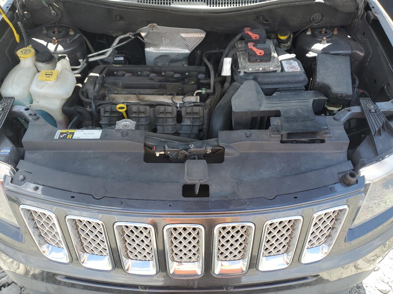 2016 Jeep Compass Latitude VIN: 1C4NJDEB6GD768010 Lot: 70628975