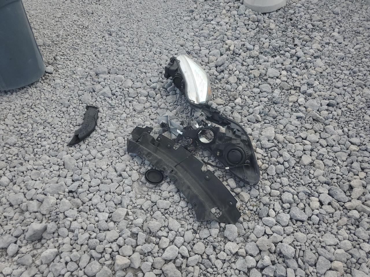 2017 Ford Escape Se VIN: 1FMCU0GD5HUA53433 Lot: 81133545