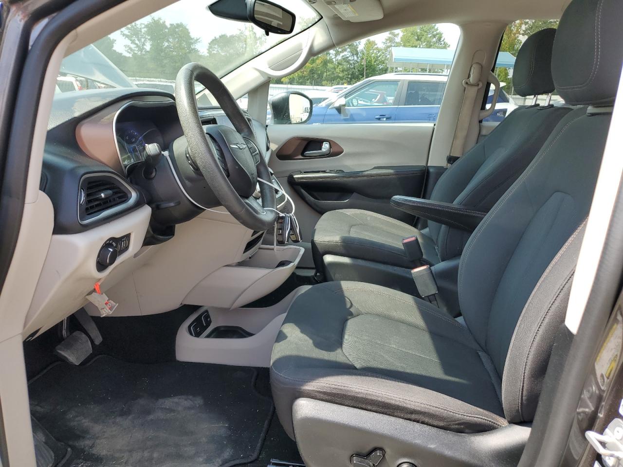 2017 Chrysler Pacifica Touring VIN: 2C4RC1DG2HR593244 Lot: 80915695