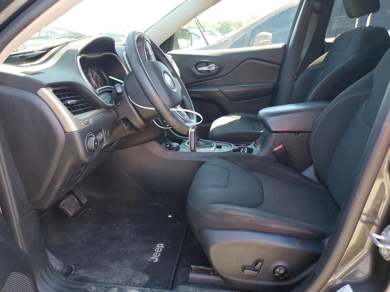 2016 Jeep Cherokee Latitude VIN: 1C4PJMCB5GW293059 Lot: 71103475