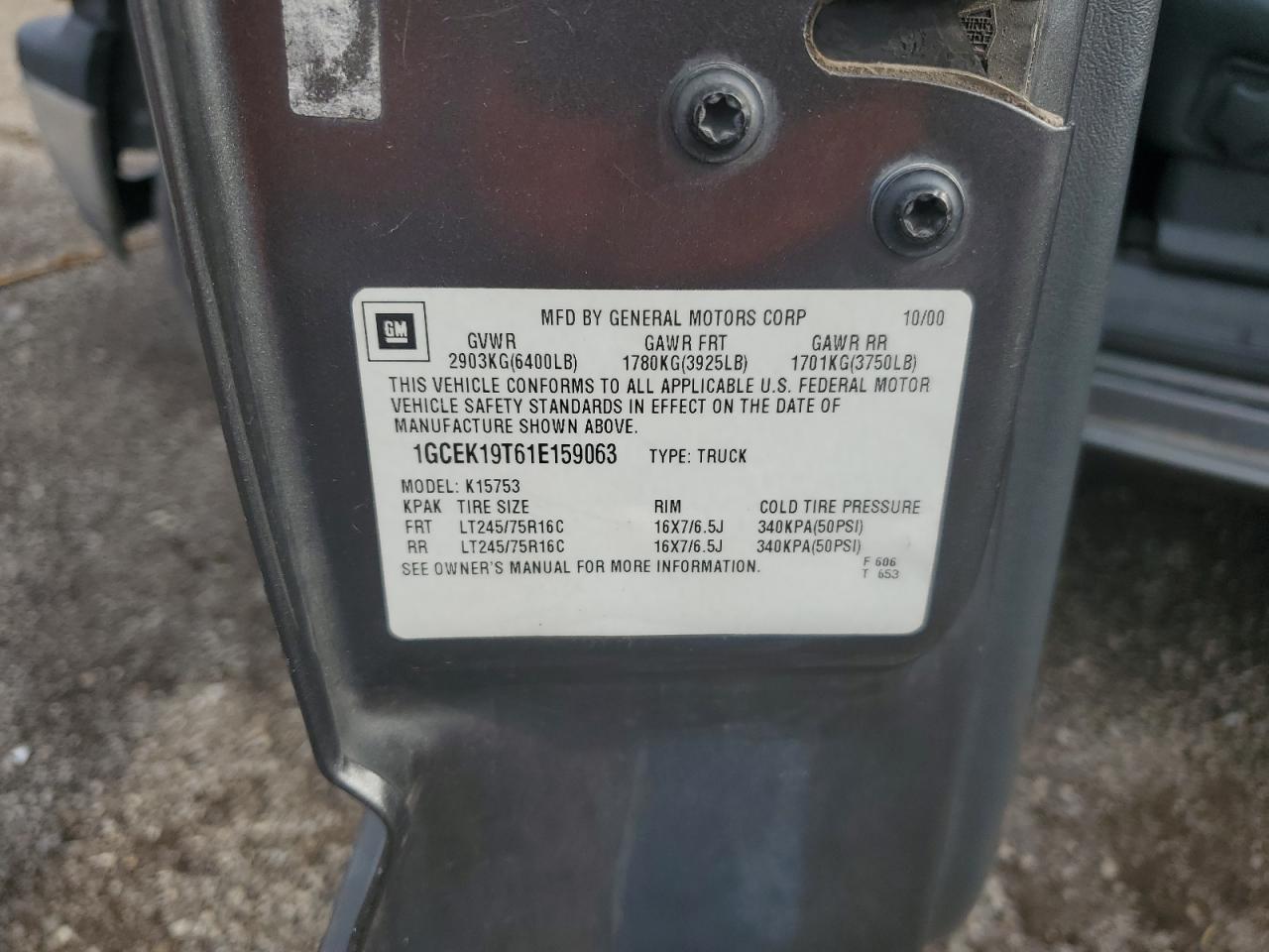 2001 Chevrolet Silverado K1500 VIN: 1GCEK19T61E159063 Lot: 80779585