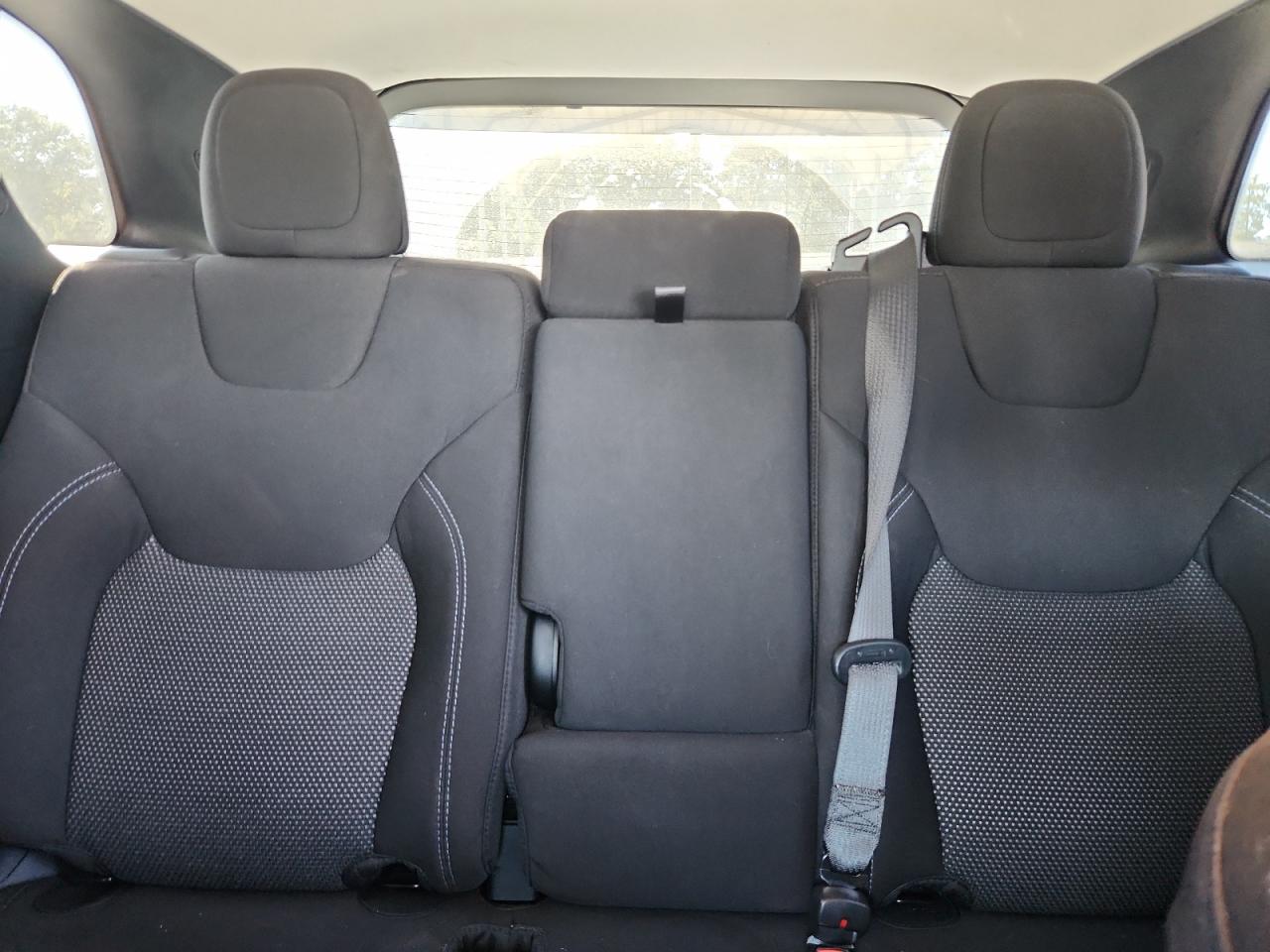 2019 Jeep Cherokee Latitude VIN: 1C4PJLCB9KD484949 Lot: 72094905