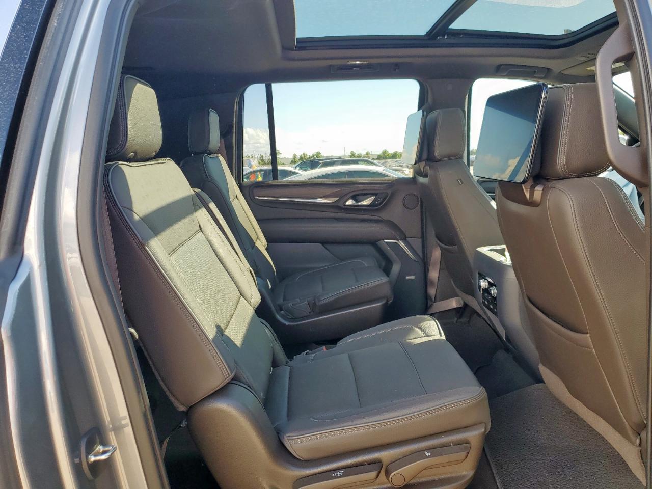 2021 GMC Yukon Xl Denali VIN: 1GKS1JKL1MR289155 Lot: 82111665