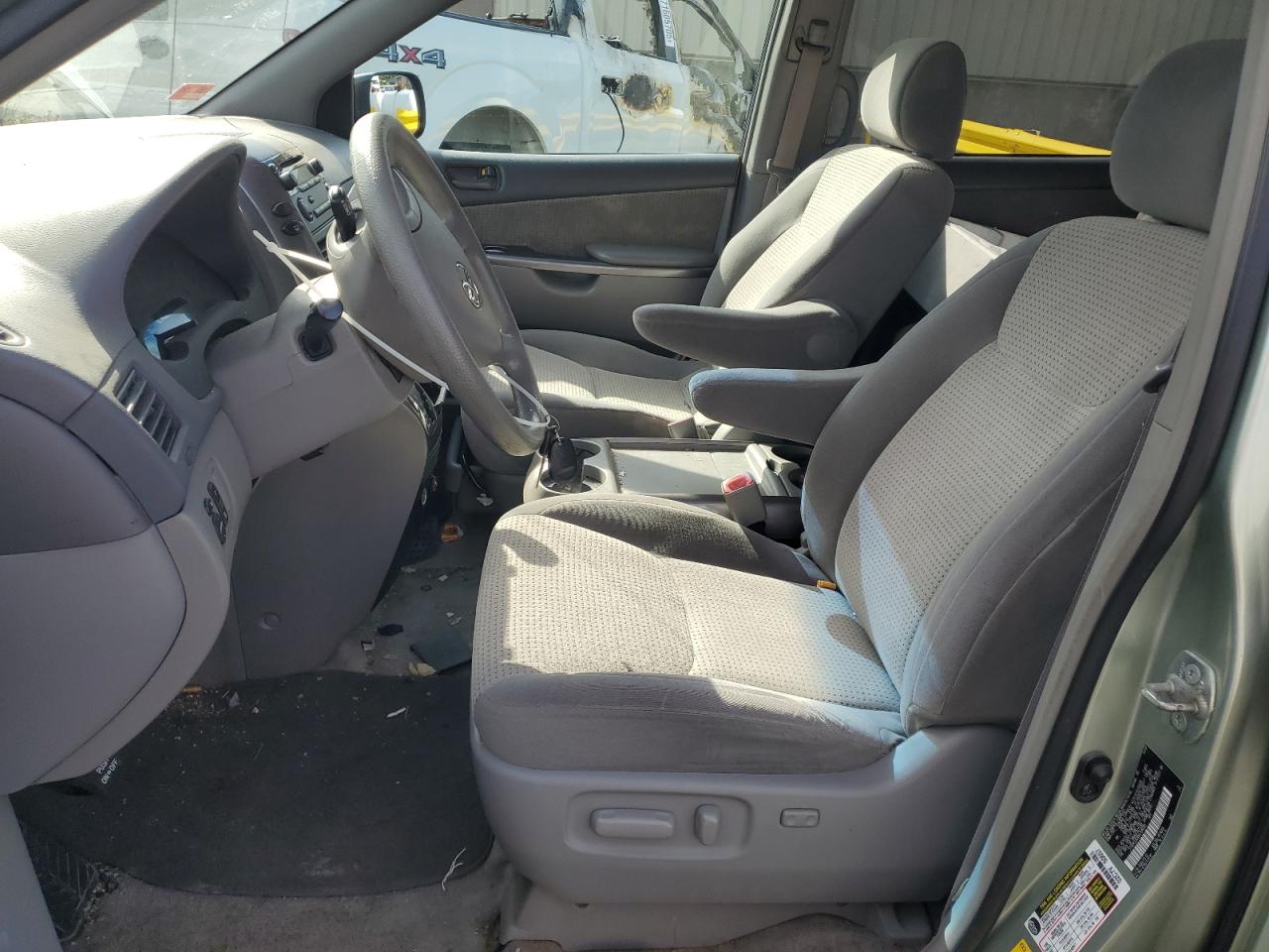 2008 Toyota Sienna Ce VIN: 5TDZK23C88S139935 Lot: 71952405