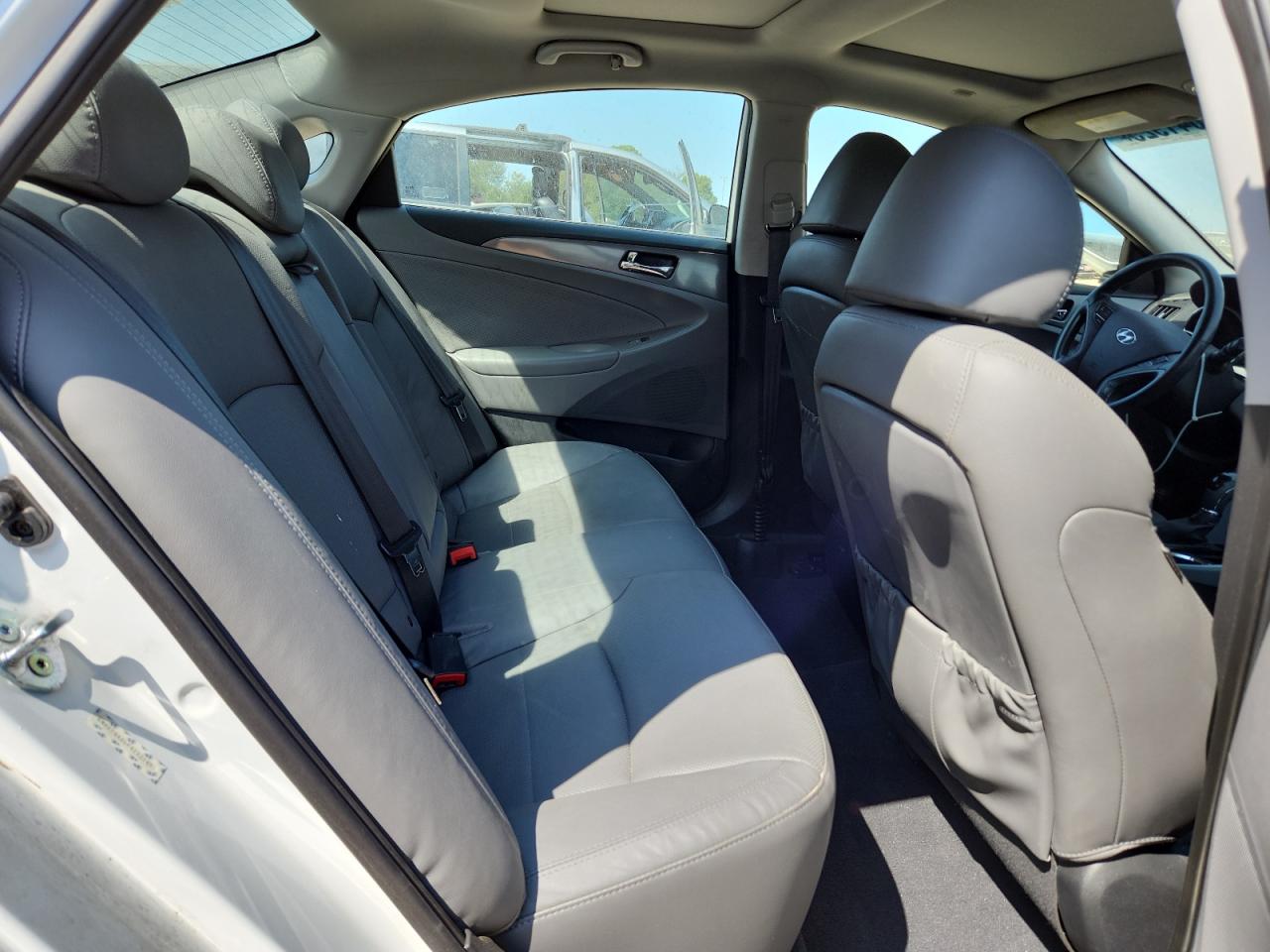 2015 Hyundai Sonata Hybrid VIN: KMHEC4A46FA132149 Lot: 80641925